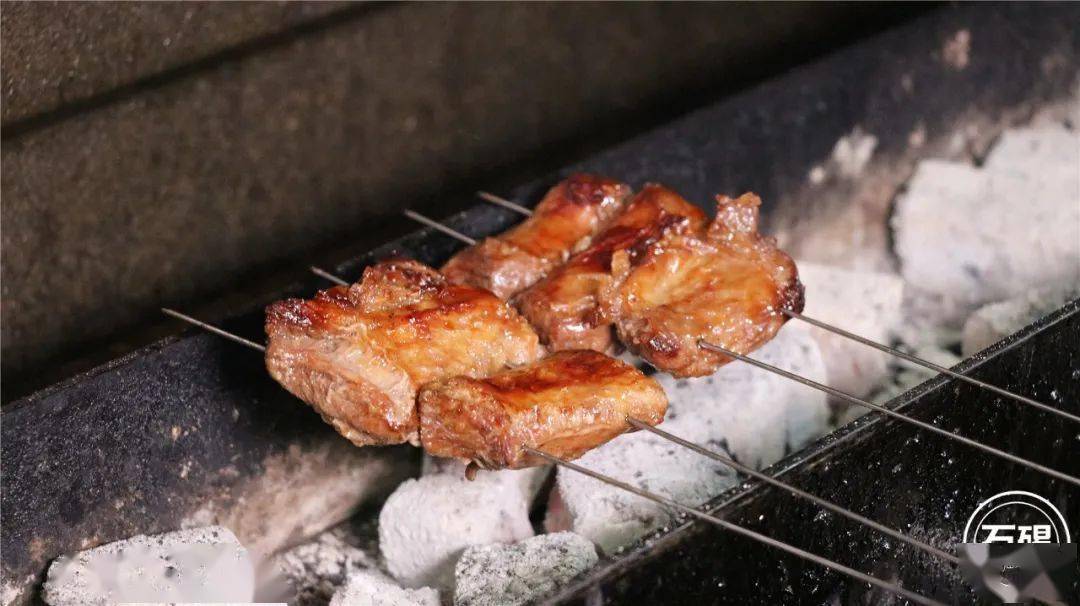 红遍天|我走进石碣这家烧烤店，老板竟做出这种举动...凌晨2点