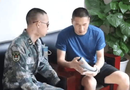 扫雷|扫雷英雄杜富国跨界播音 讲述鲜为人知的扫雷故事