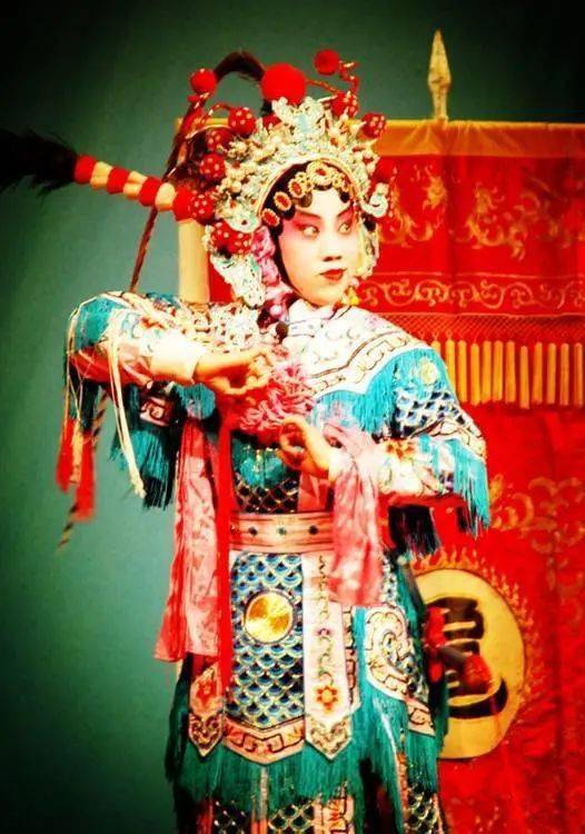 如何欣赏京剧的经典名段 6a5bf72fcc0849adb292b22adbe5a5a6.jpeg