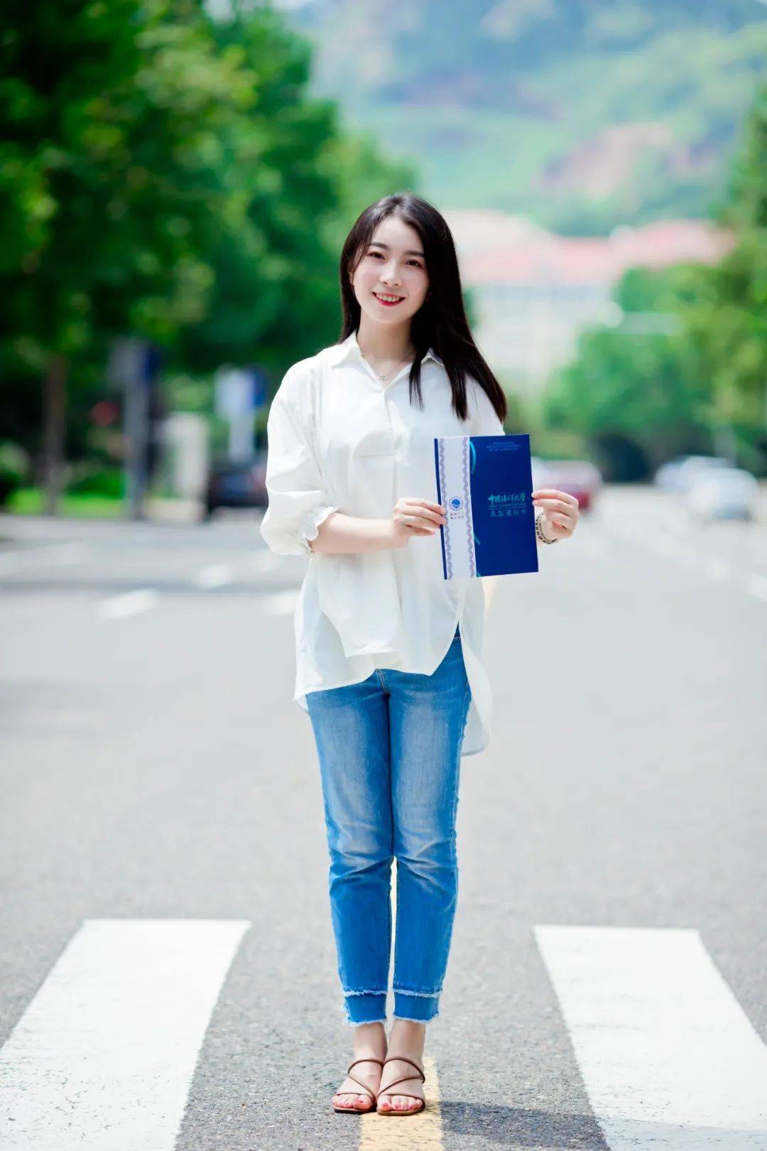 通知书|叮咚！新版中国海洋大学本科生录取通知书来啦！