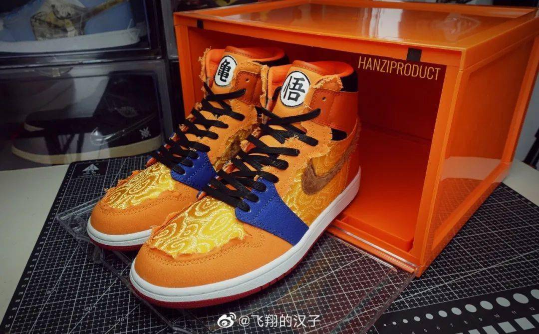 球鞋|客制最好还是放家里，以免被人说成fake丨客制球鞋采访