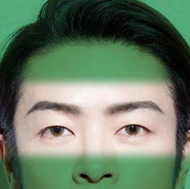 但同时对本人的眉毛量也要求非常高 很英气的一款眉形,让男生的凌厉