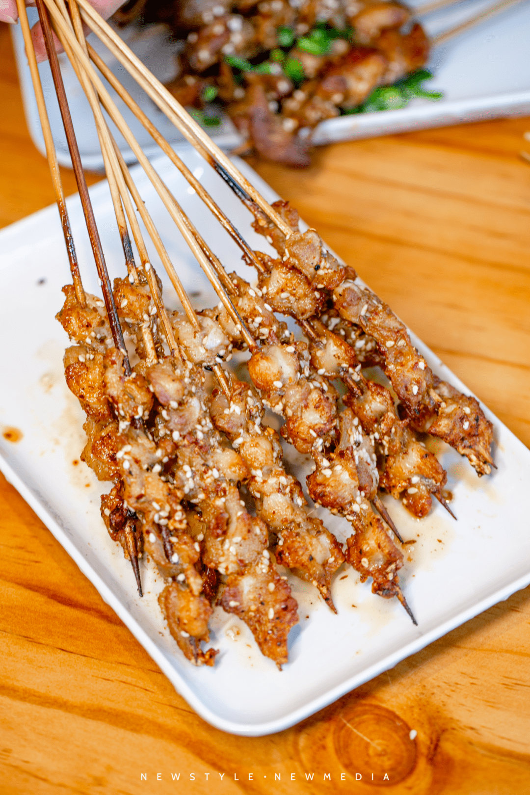 羔羊肉串|烧烤界“扛霸子”木屋烧烤又开新店！5.8折撸串喝酒