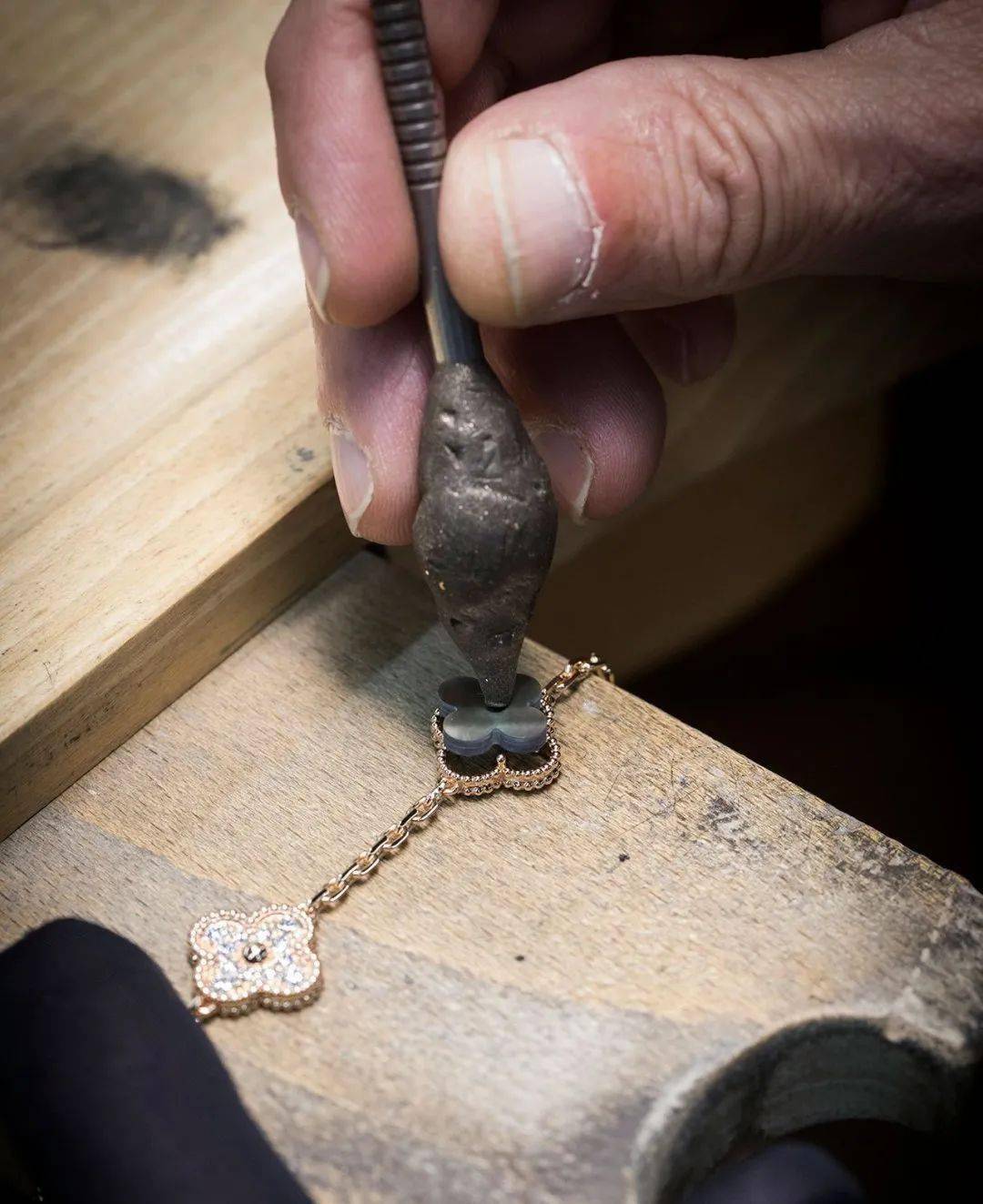 Cleef|小小一片叶子，为什么白富美都爱?