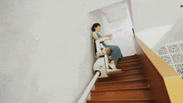 阿加莎|在阿加莎的剧本里成长，上海夫妻用“凶器”道具装饰家