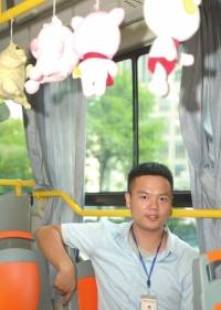 唐鹏程|长沙公交车挂满玩偶成网红 司机是抓娃娃达人