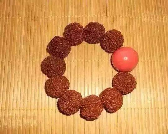 配饰|金刚菩提和不同配饰的搭配，霸气而且简直美到爆！