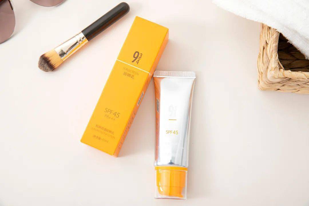 皮肤|出门怎能少了它？943悦颜清透防晒乳