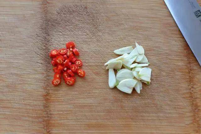 大虾|试试这个做法,连虾壳都吃的一干二净大虾别再油焖了