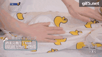 宝宝|试试这几组排气操宝宝总是莫名哭闹?可能是肠胀气