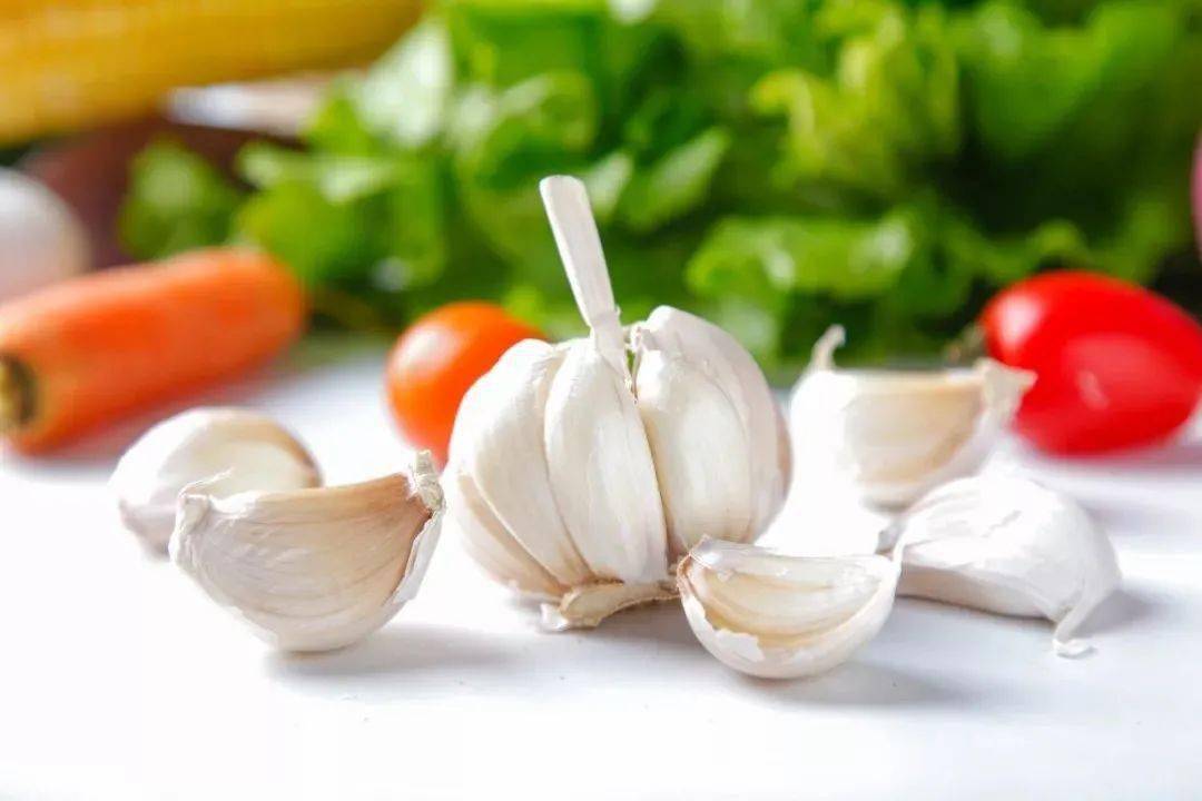 熟蒜和生蒜哪个好吃 c8b728b830604210bcfeefb4cf8333d8.jpeg