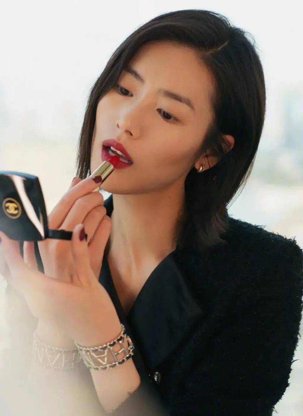 肤色|“显白”是个伪命题，适合自己显气色比盲目追求“白”更重要