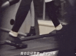 直播|“郑爽直播情绪失控大吵大闹?” 网友:求求你别再作了!