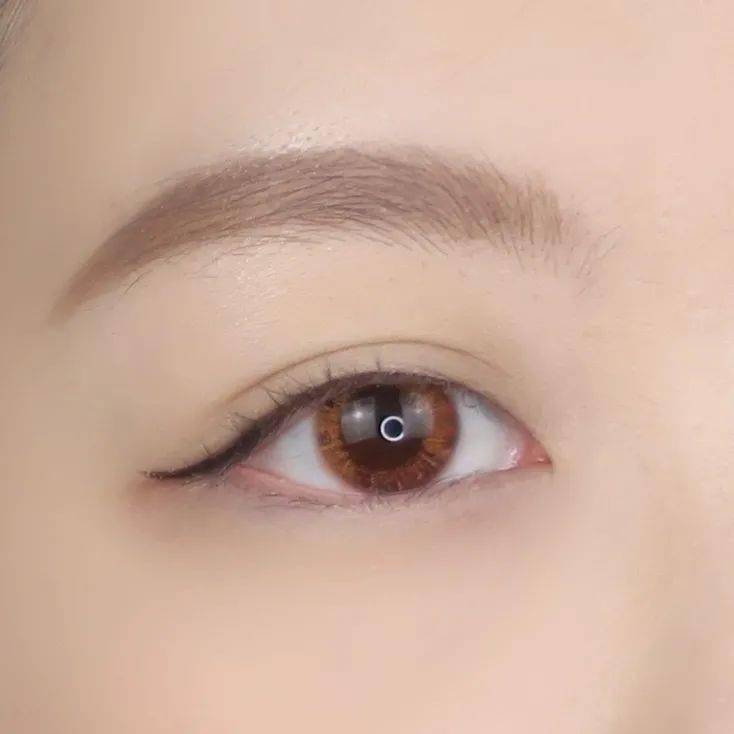 眼影|眼睛好看的女生,都比你多做了这一步!
