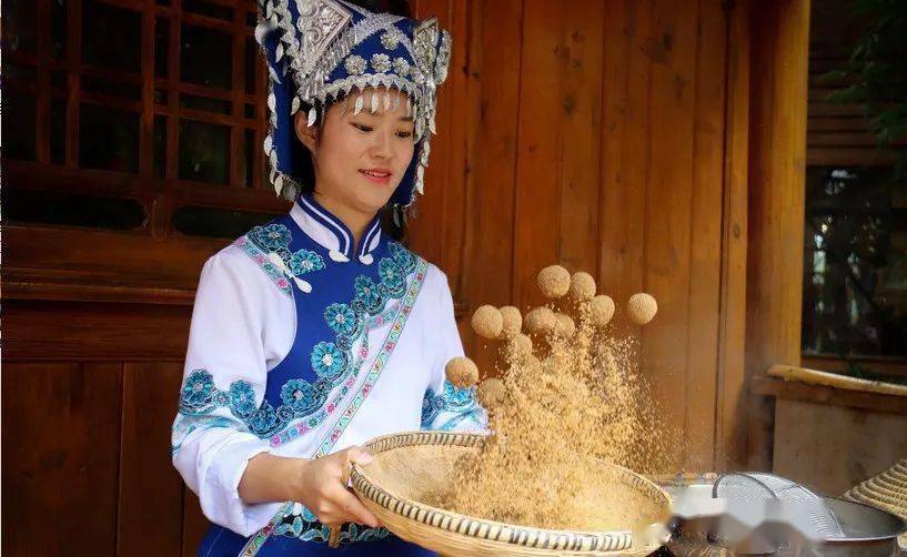 甜而不腻水族牛打滚创造了独特美味的民族地道美食云南各少数民族在得