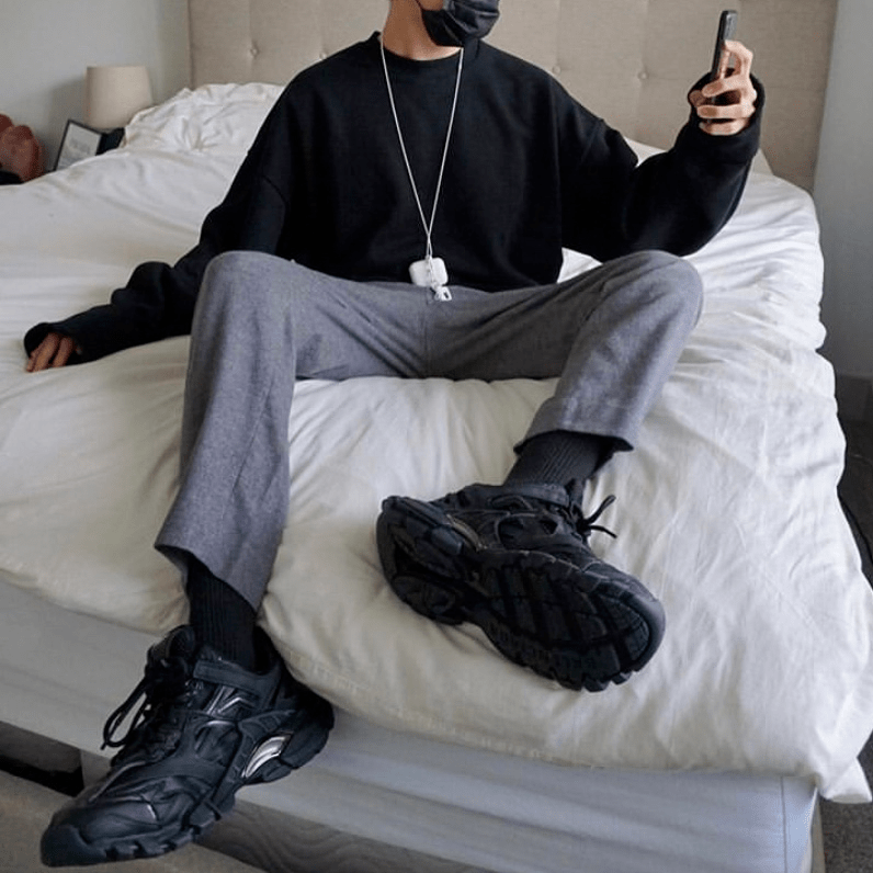 Bondi|不知道买什么的时候，就买黑色球鞋吧！