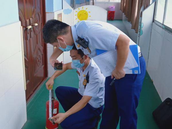 校园|期盼已久的开学！“蓝朋友”为你“把关”校园消防安全