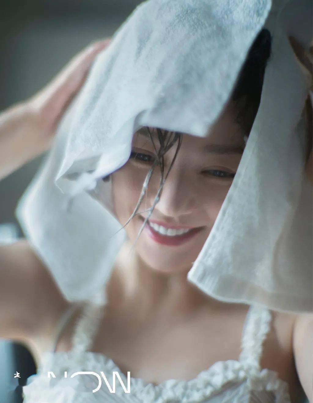 许佳琪|每刻美丨撩人湿发 又美又飒！