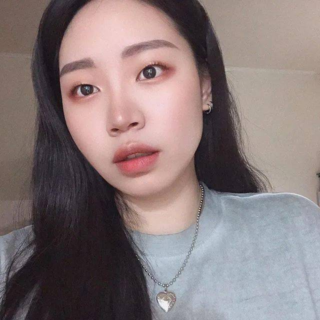 眼线|姜涩琪的眼妆迷倒了我，学习单眼皮怎么画都好看的秘诀