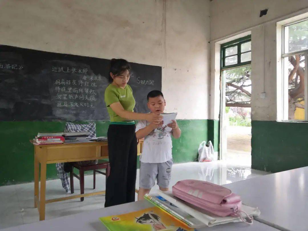 在基层挂职锻炼中,学生充分发挥青年学子在服务共青团事业发展,社会