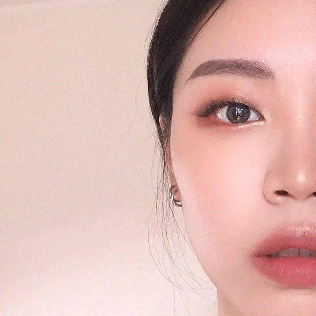 眼线|姜涩琪的眼妆迷倒了我，学习单眼皮怎么画都好看的秘诀