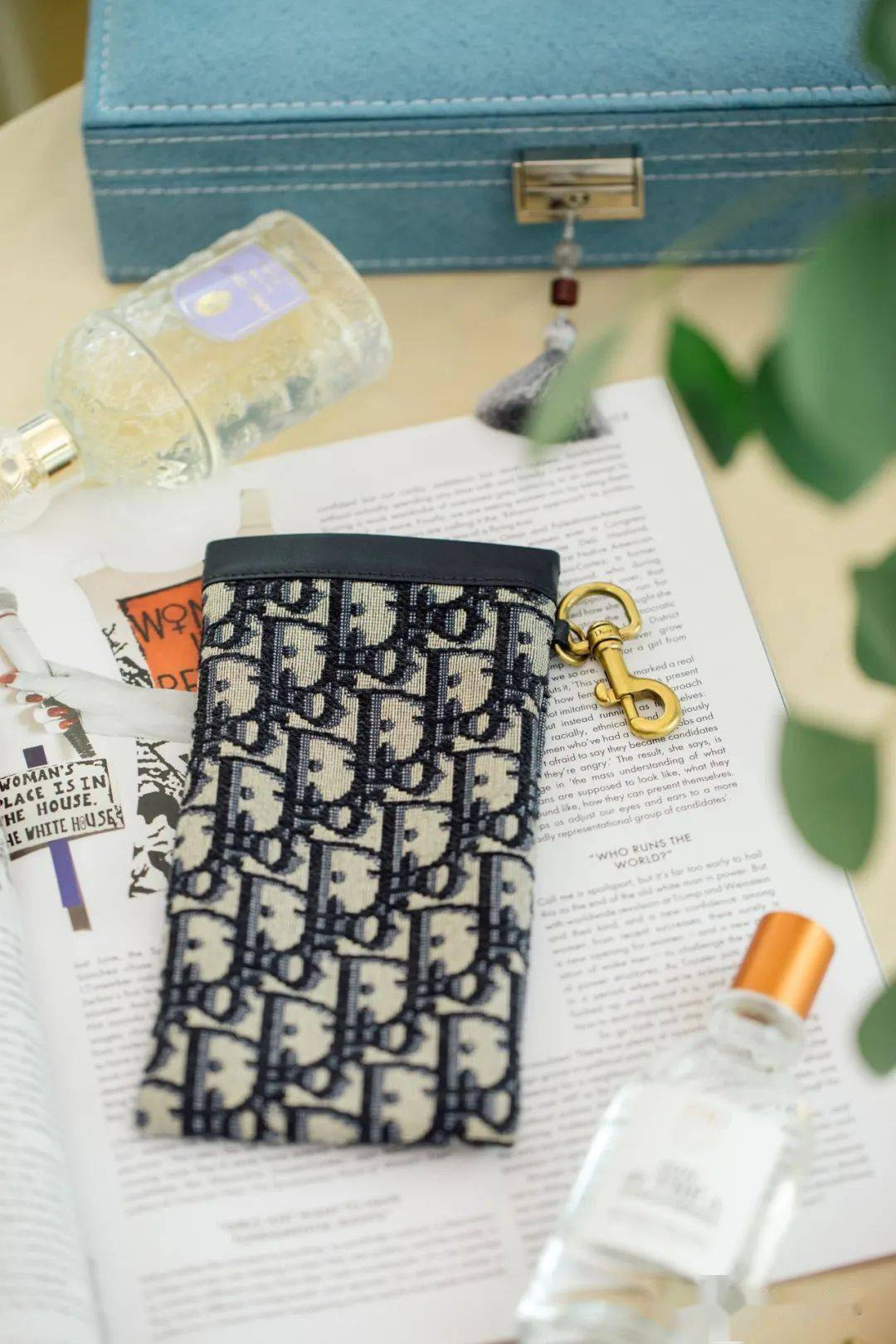 双肩包|四年了,我终于找到了好看耐用的完美双肩包!