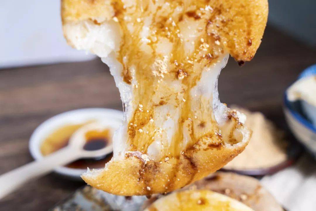 满嘴|满嘴糯香！土家族手打糍粑！儿时记忆中最深的味道！一口