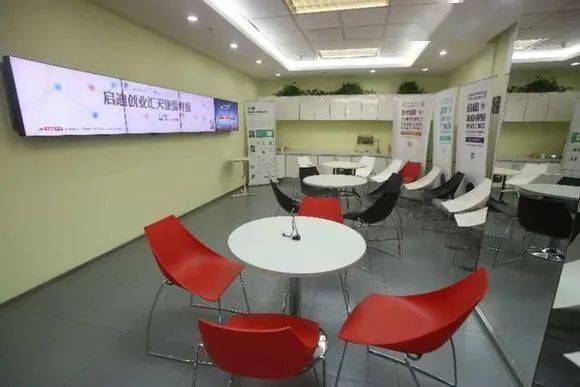 教育|当“巨浪”拍打之后……