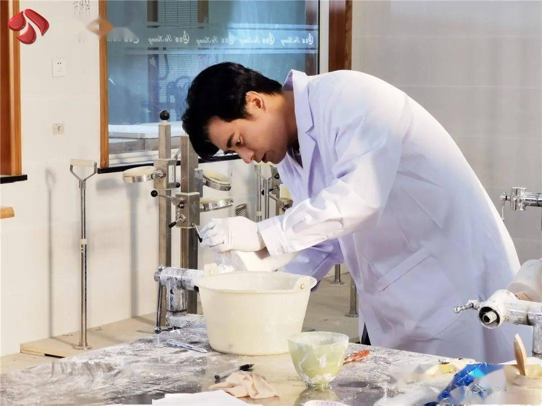 官王珏|江苏卫视《为幸福喝彩》明晚开播 解锁幸福的温暖真谛