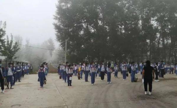 防疫|“神兽”回归校园，家长“喜大普奔”！