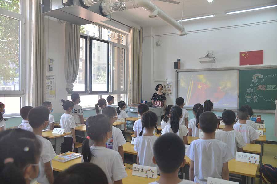 石家庄|中小学开学 石家庄上演现实版“小神兽”归笼