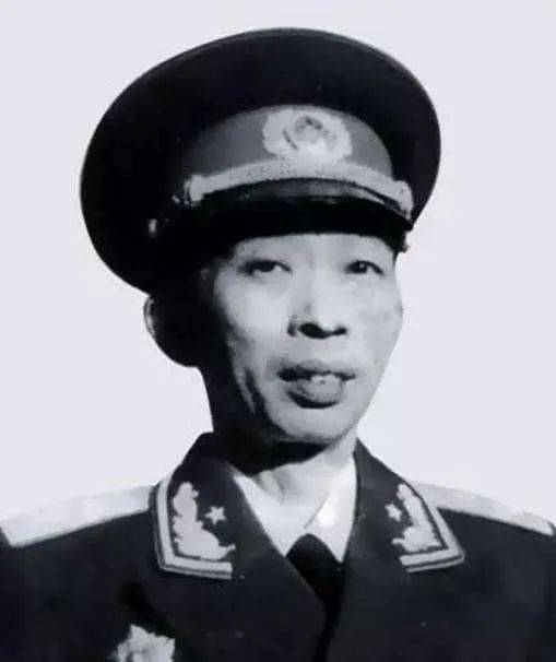 江西钟姓12位开国将军,万安籍的他军衔最高,曾任武汉军区政委!他是谁?