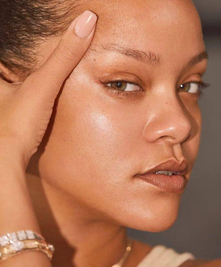Fenty|Rihanna凭什么横扫BAZAAR九月刊封面？