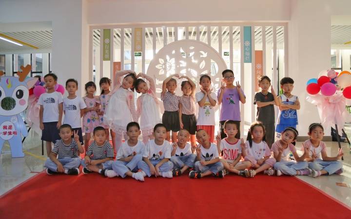 湖滨北路|开学首日，德州市湖滨北路小学来了12对双胞胎