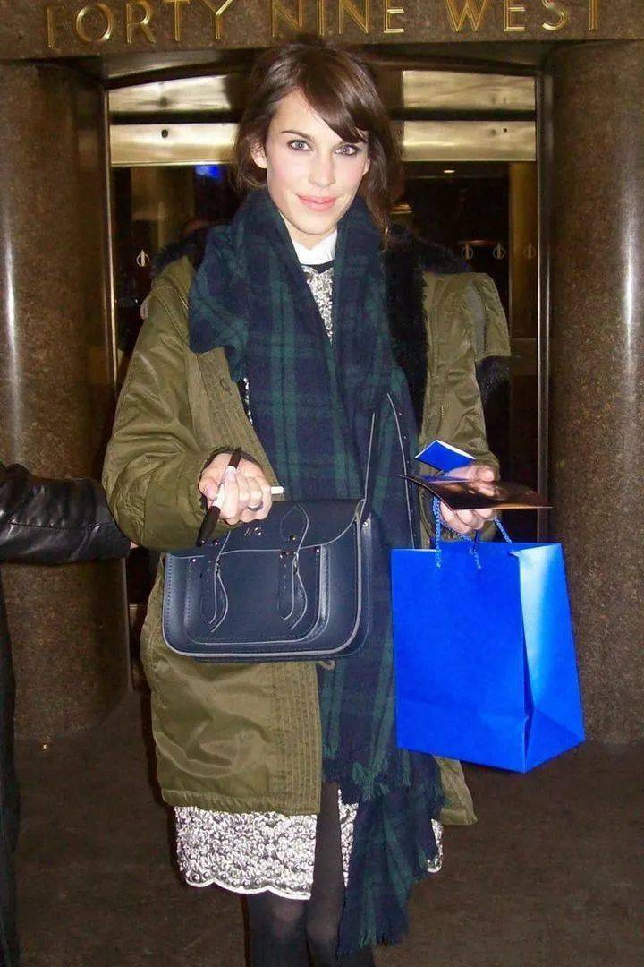 Minkoff|连老佛爷都夸的轻奢包袋，款式果然不输大牌