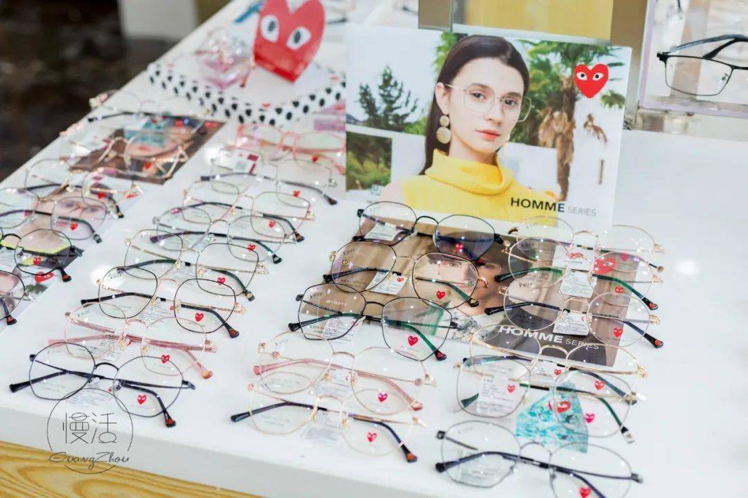 镜片|99元配防蓝光镜，告别“土黑框”和“啤酒瓶底”，高度近视应该这样挑眼镜！