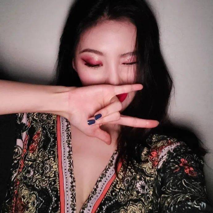 眼影|宣美的同款眼妆，真的仅靠指腹就能完成？