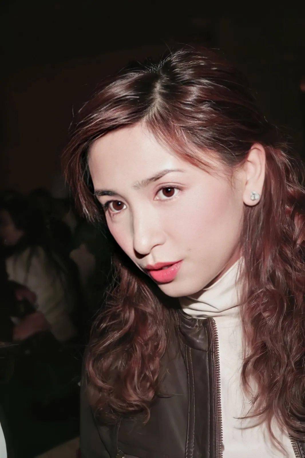 吴婉芳|53岁，她美成了高贵的典范