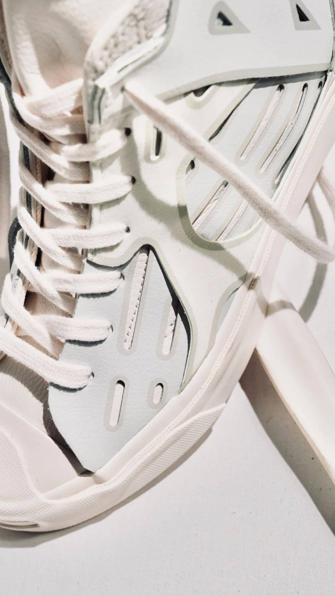 Jack|鞋讯丨再次体验和 FENG CHEN WANG × Converse 有关的“字里行间”