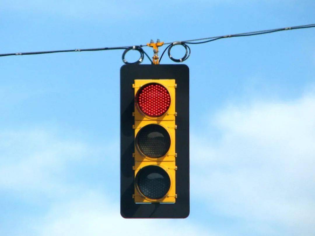 wait-for-a-red-light-wait