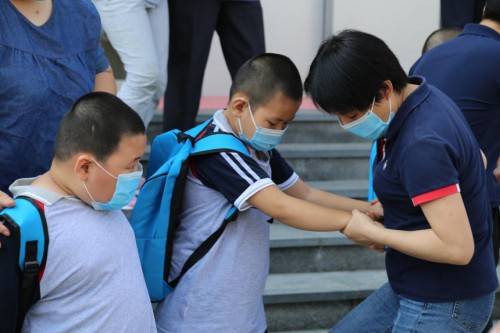 青少年|不一样的开学第一课 为特教青少年撑起一片蓝天