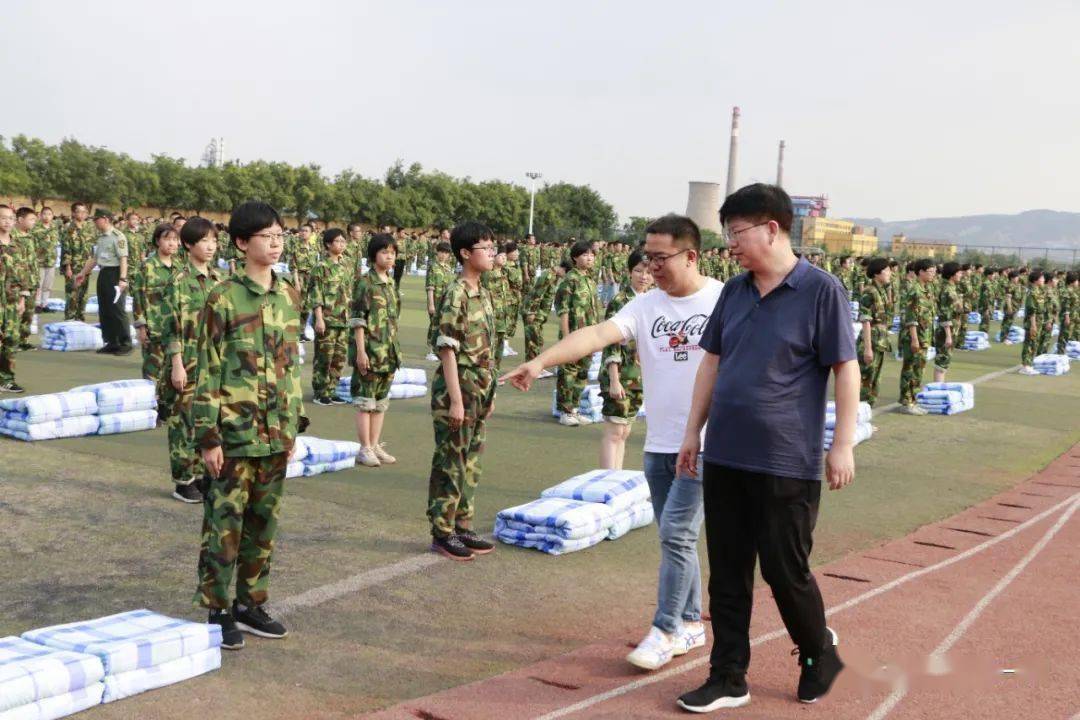 风雨迷彩热血青春武安一中军训掠影二