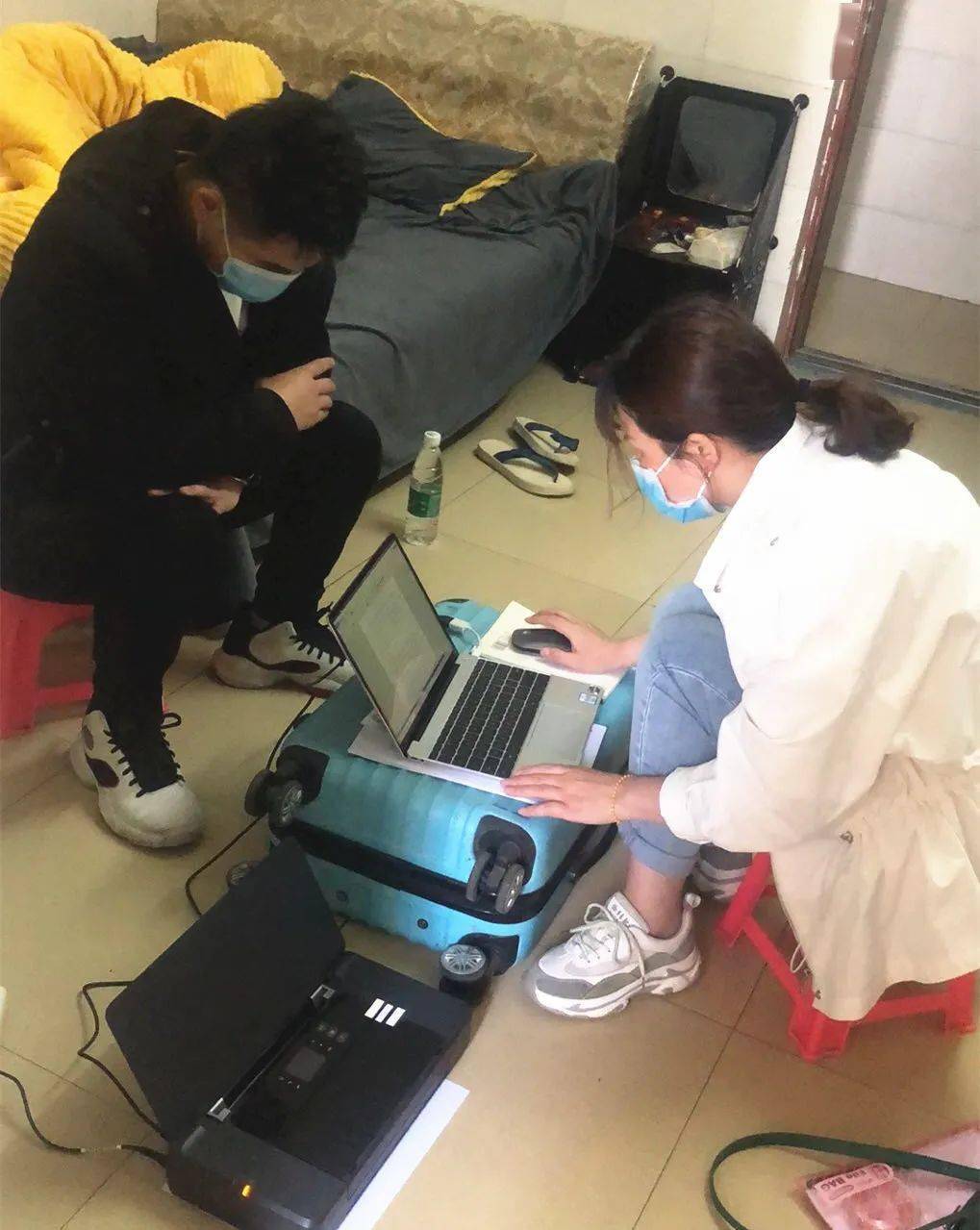 对每一条数据进行仔细分析斟酌，对涉案银行卡的资金流进行疏导、追踪。