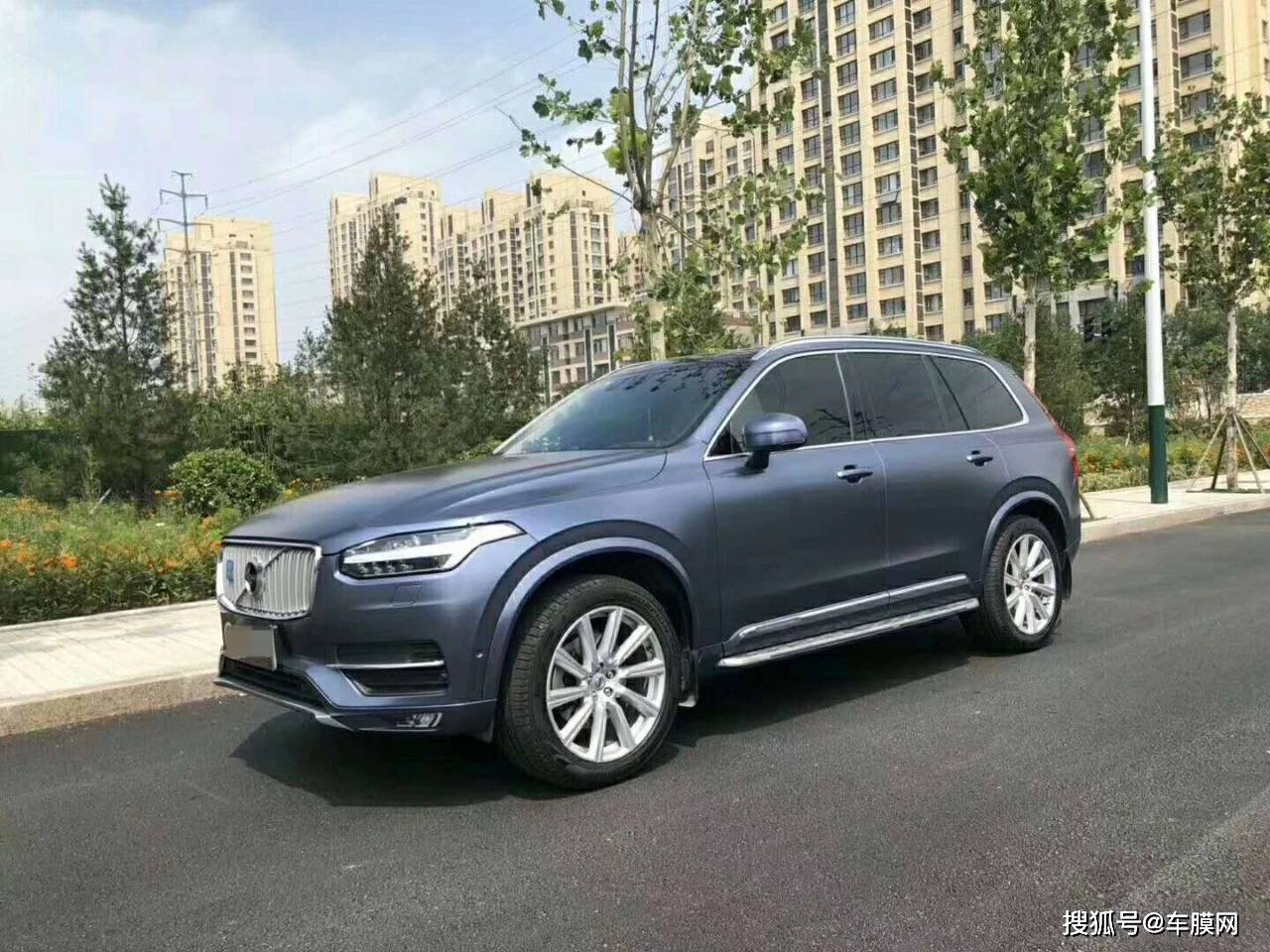 沃尔沃xc90 电光风暴蓝改色贴膜效果图