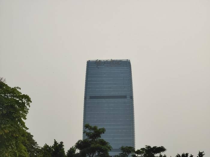 测评盘点|iQOO 5 Pro评测：手机里的赛车，出道直达巅峰！