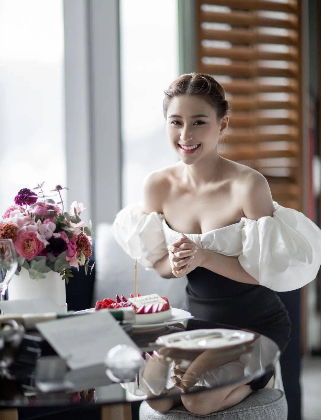 窦骁|赌王千金何超莲和窦骁要修成正果了？她可能是最“接地气”的大小姐了！