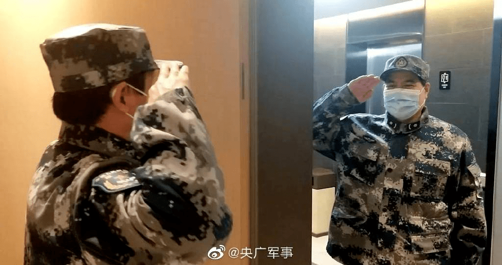 回眸丨3个月,20张图,记录白衣战士“战疫”温暖瞬间