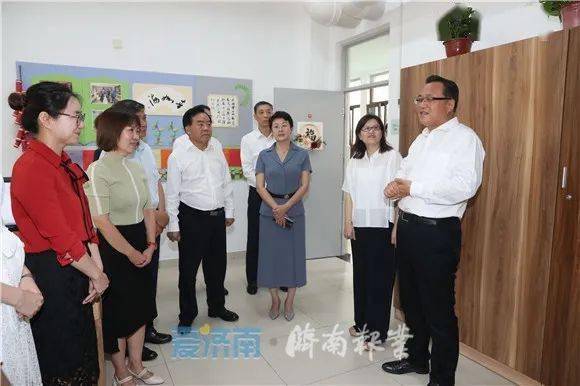 市委副书记、市长孙述涛看望市中区泉秀学校的