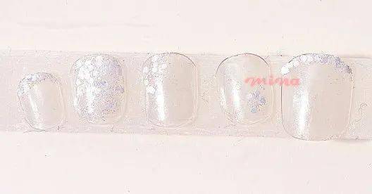 夏末|夏末时节 演绎极致的微色彩美甲