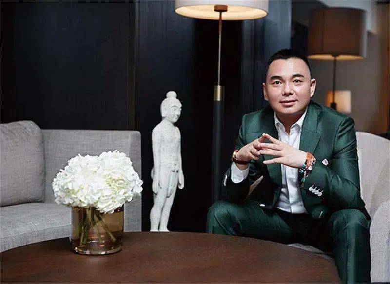 大亨|杨杨:一婚嫁给彩钻大亨,二婚却嫁给出轨男?李湘图什么……